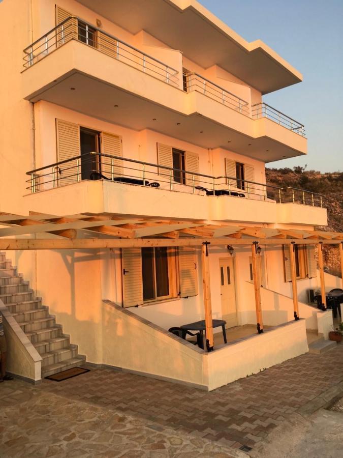 Bluemoon Suites Sarande Ngoại thất bức ảnh