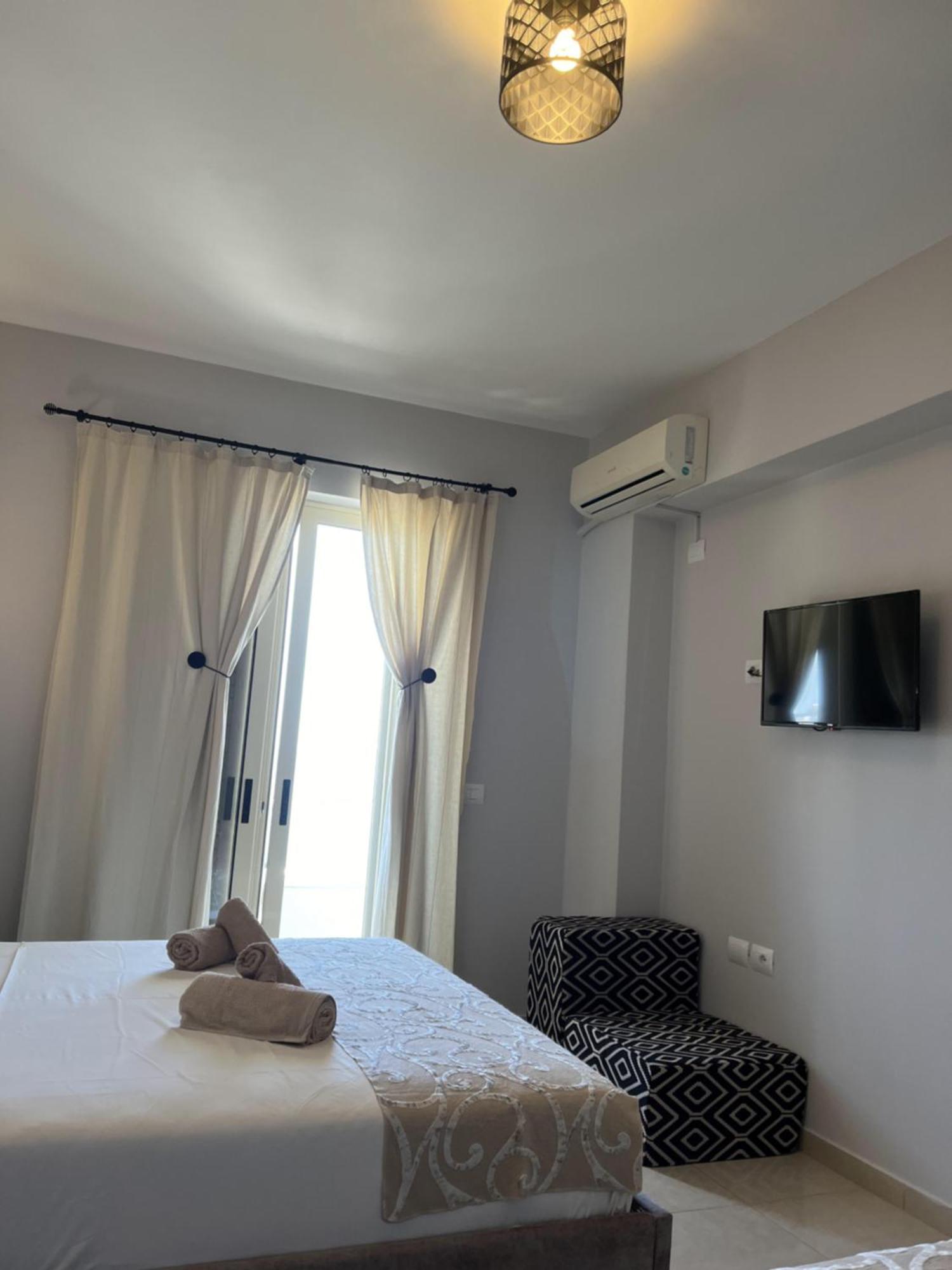 Bluemoon Suites Sarande Ngoại thất bức ảnh
