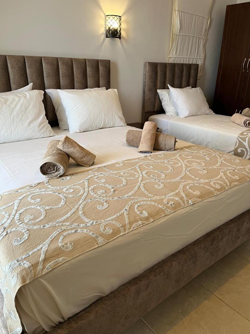 Bluemoon Suites Sarande Ngoại thất bức ảnh