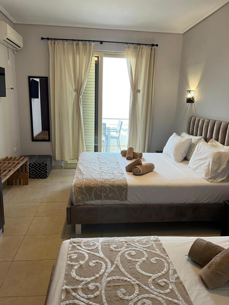 Bluemoon Suites Sarande Ngoại thất bức ảnh