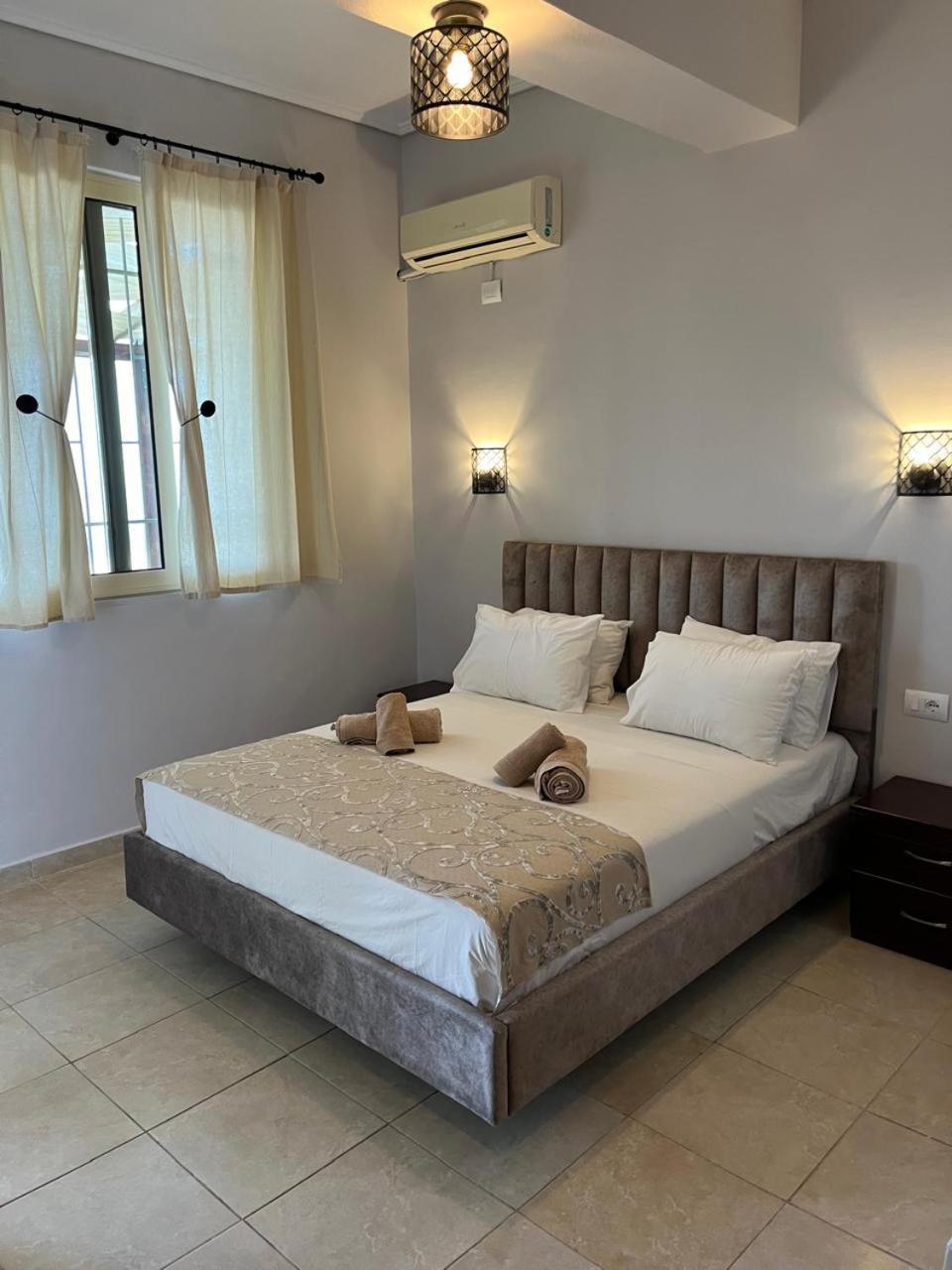 Bluemoon Suites Sarande Ngoại thất bức ảnh